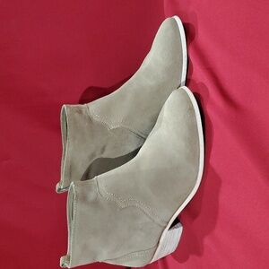 Sole society taupe tan suede ankle bootie carson